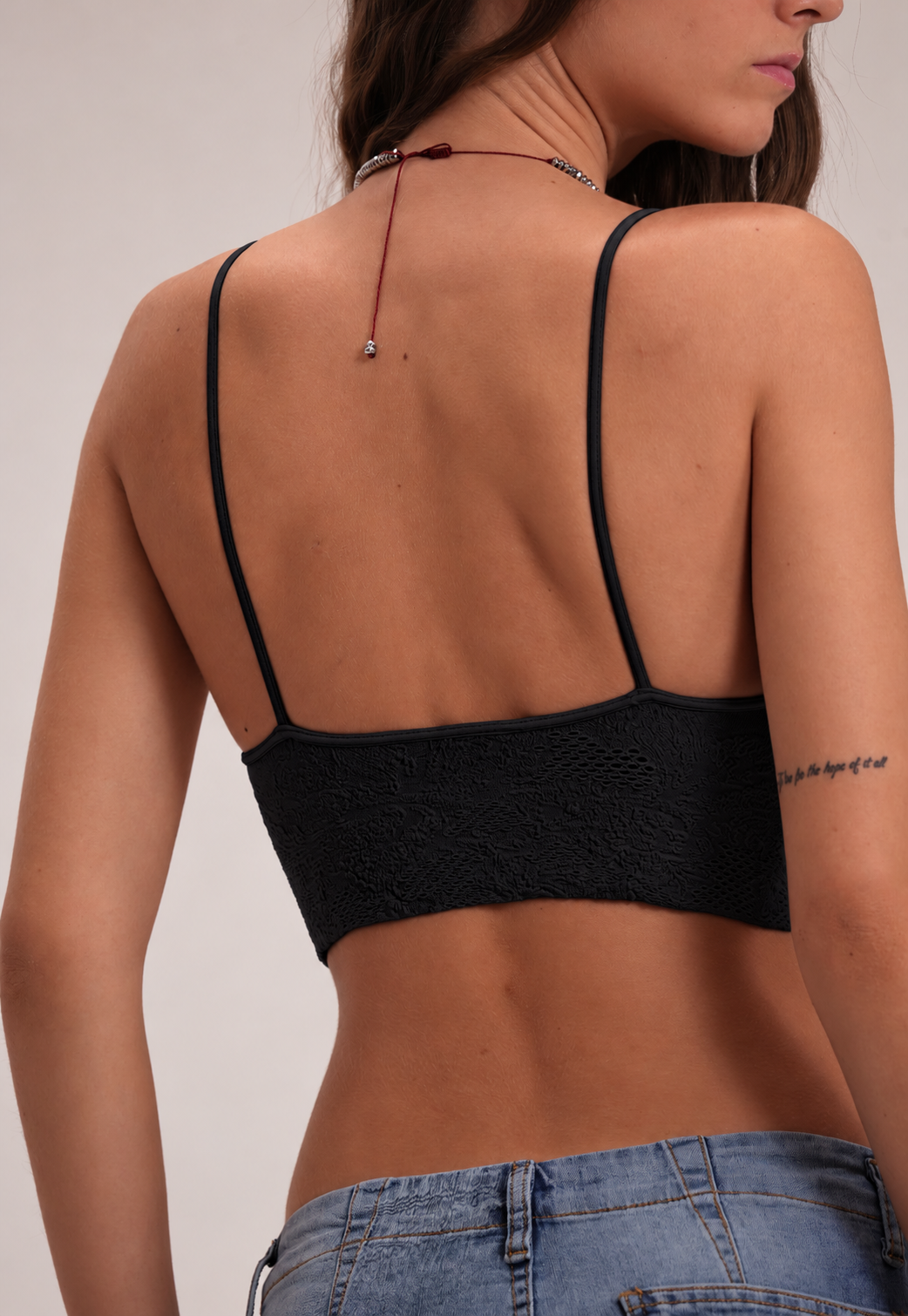 Top yara negro