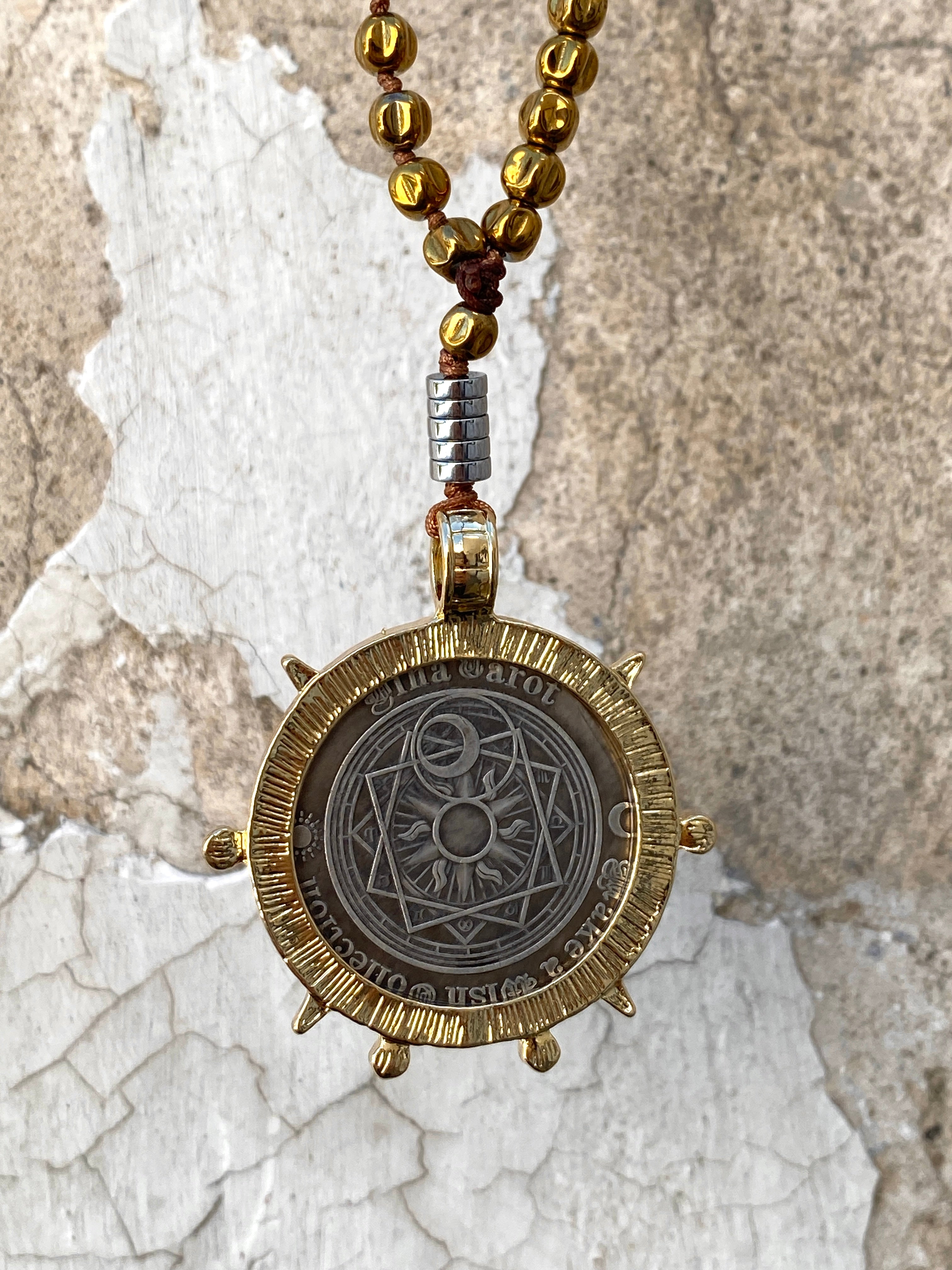 Collar moneda 4