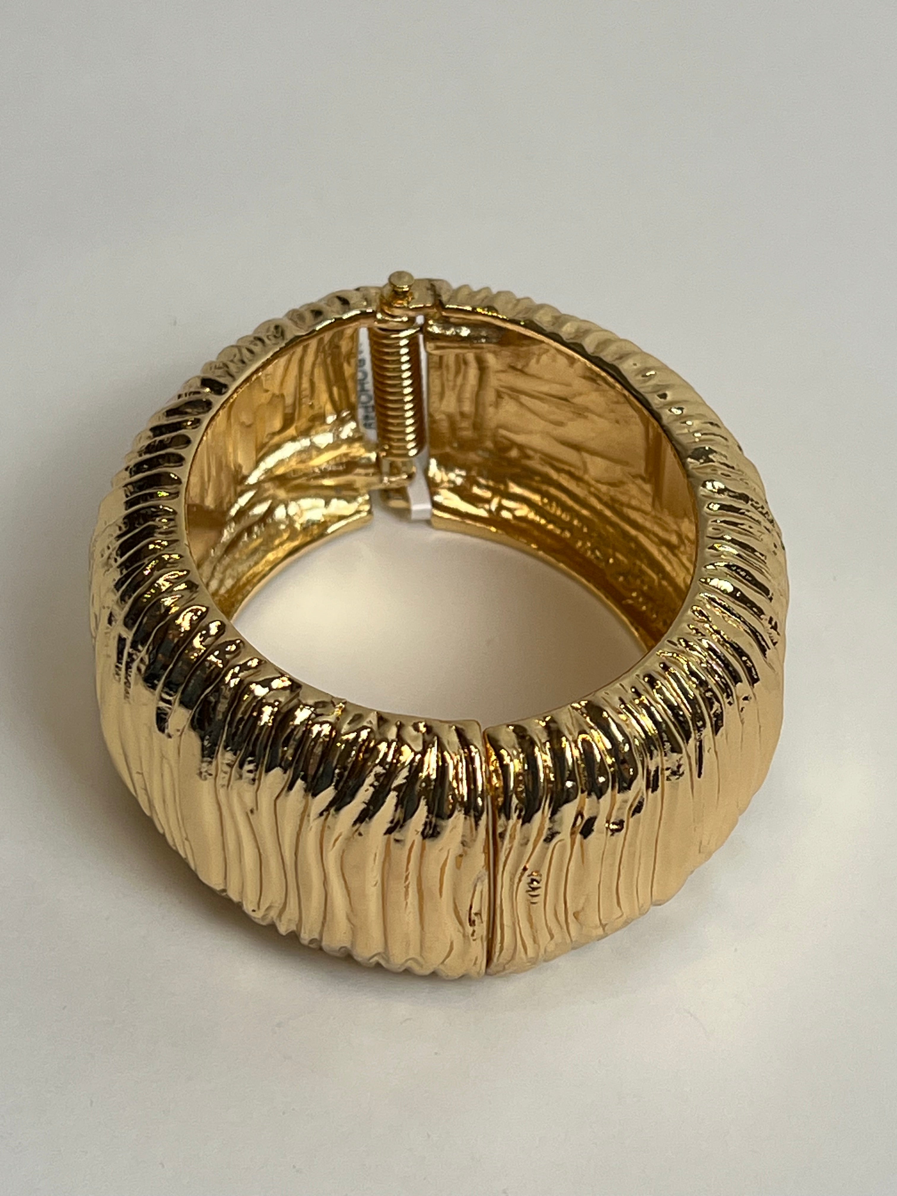 Pulsera líneas dorada