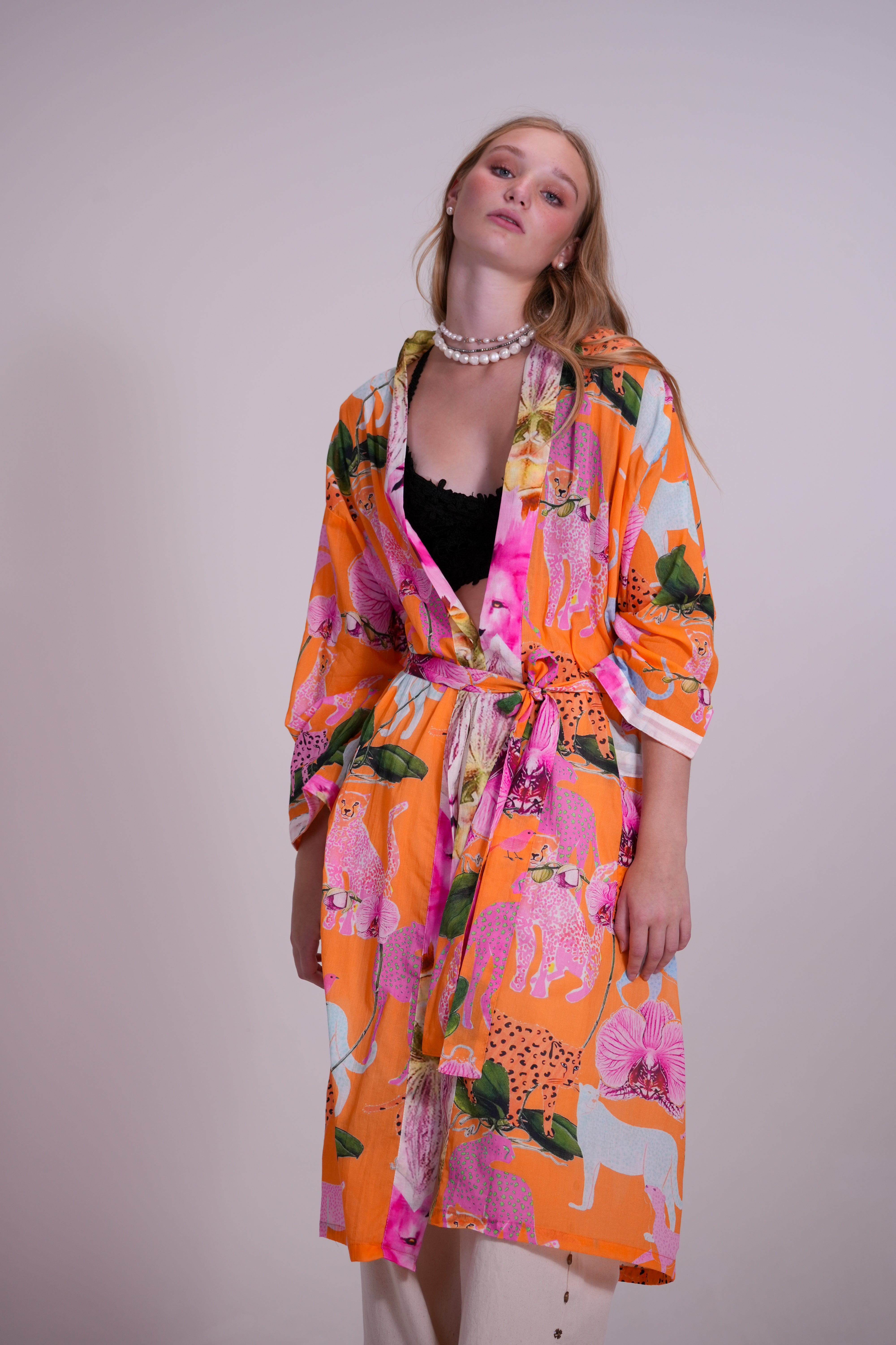 Kimono Larios